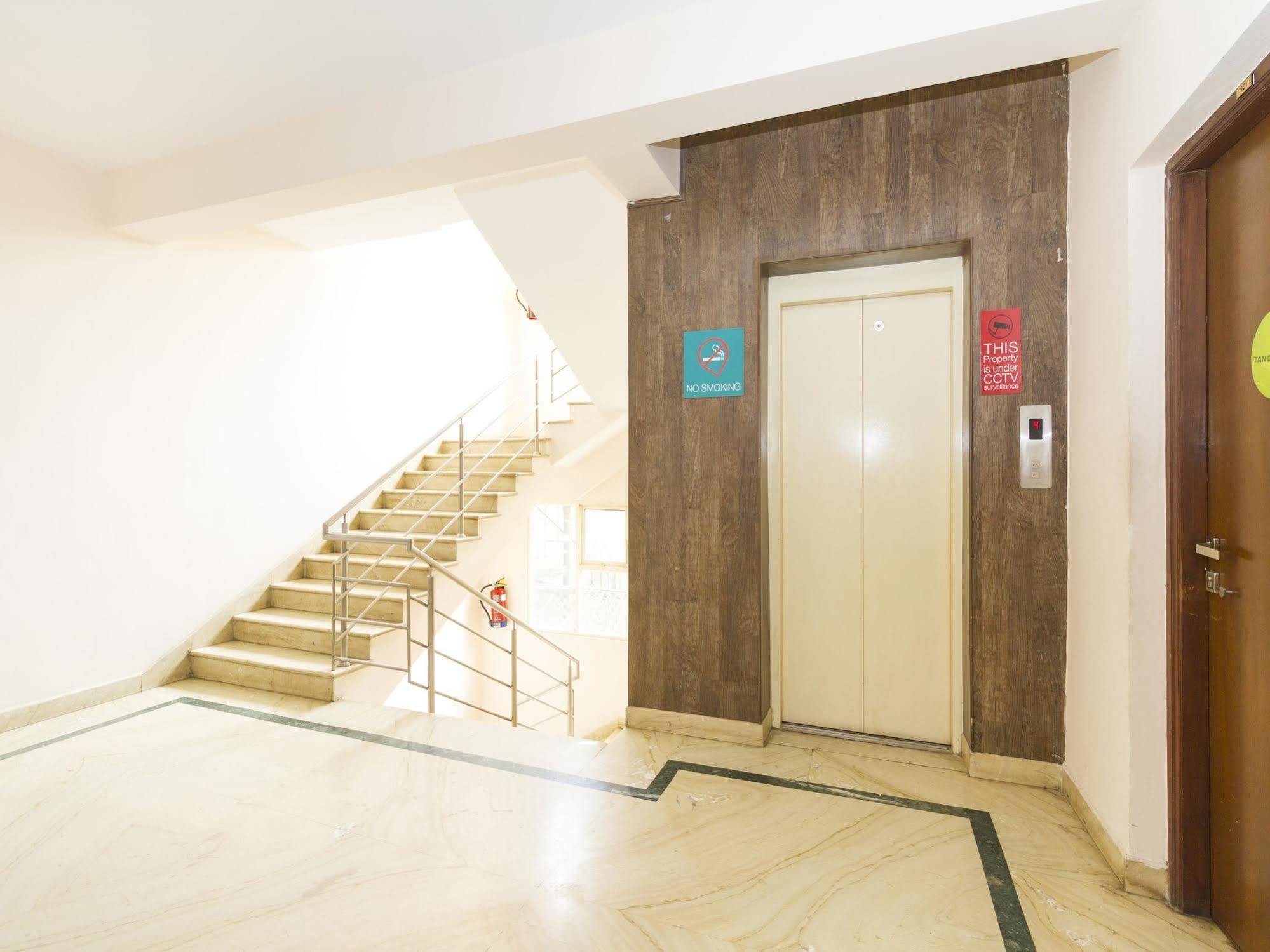 Oyo Rooms Rt Nagar Bangalore Exteriör bild